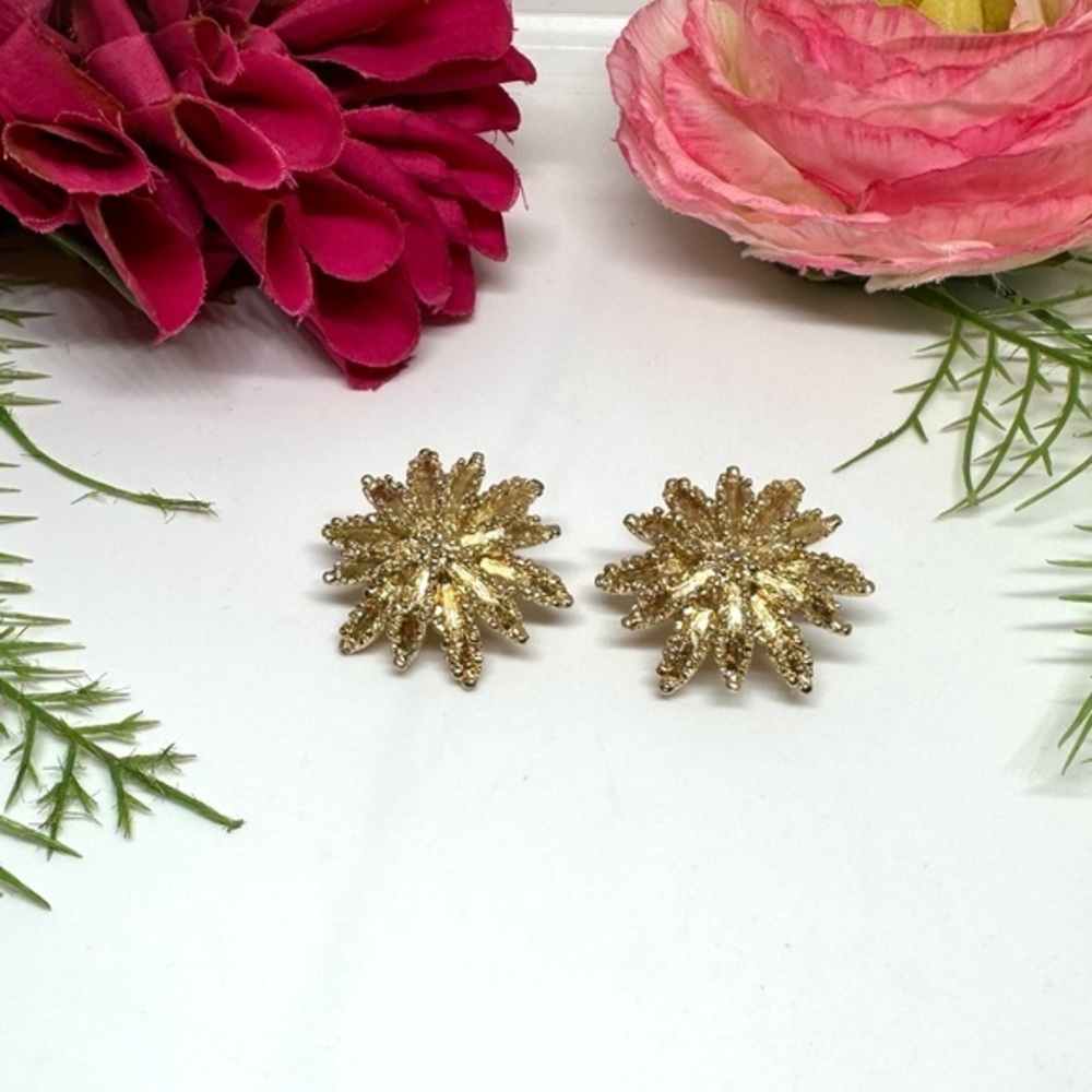 VINTAGE⚜️RARE Golden Starburst AVON Clip Earrings